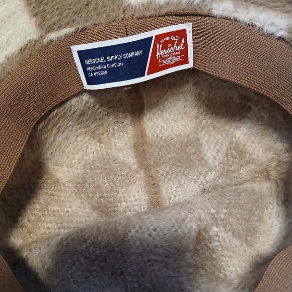 *Rare* Herschel Supply, Henderson Faux Mohair Bucket Hat - Picture 3 of 5